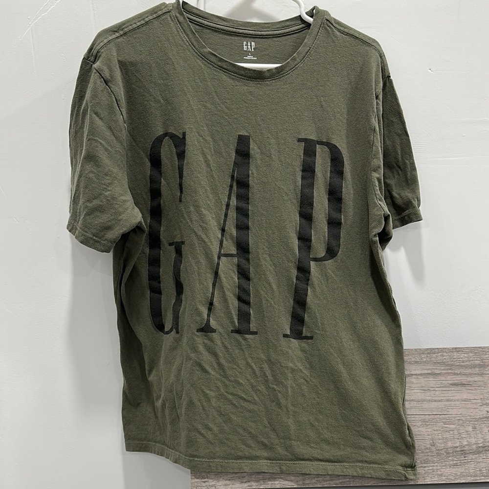 GAP Graphic Tee